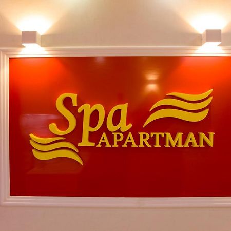 Ferienwohnung Spa Apartman Red Passion Belgrad Exterior foto